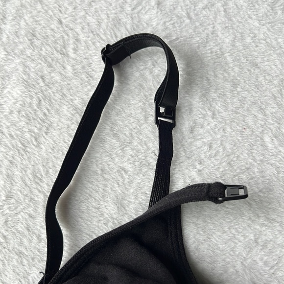 SKIMS Maternity/Nursing Sculpting Bra - Picture 7 of 9